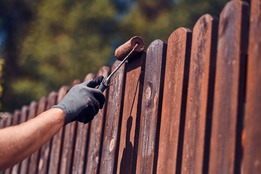 Fence painting Sydney